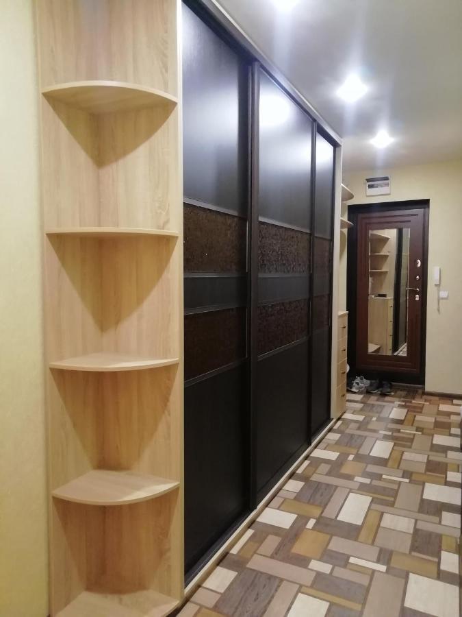 Уютная трёхкомнатная квартира на 7 спальных мест Воронеж Экстерьер фото